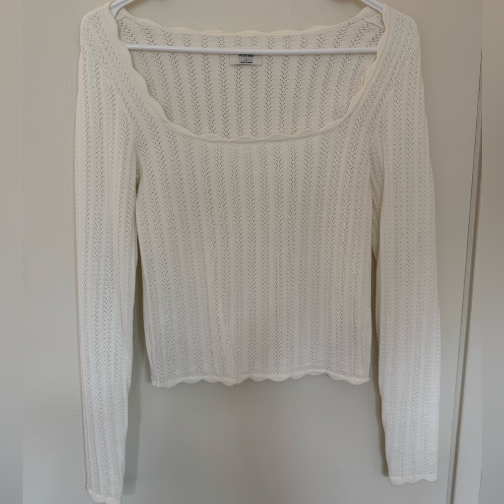 Aritzia crochet long sleeve in white